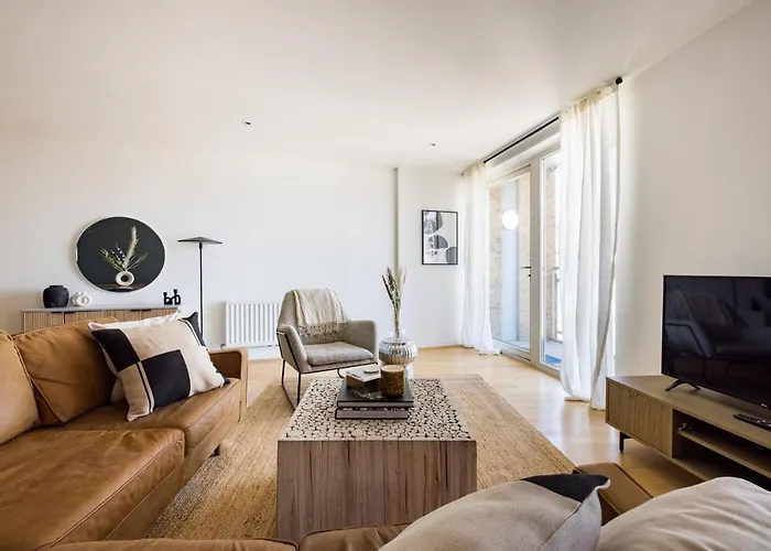 The Nine Elms Lane Arms - Stunning & Bright 2Bdr Flat